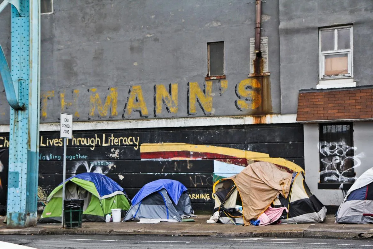Persone senza dimora nel quartiere di Kensington